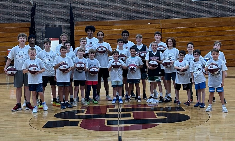 University School Basketball (@1890hoops) on Twitter photo Our current and former players did a great job working with the boys during our first basketball camp of the summer. We’re looking forward to Week 2 from July 14-17. Let’s go <a href="/UnivSchoolSport/">US Athletics</a>! Our current and former players did a great job working with the boys during our first basketball camp of the summer. We’re looking forward to Week 2 from July 14-17. Let’s go <a href="/UnivSchoolSport/">US Athletics</a>!
