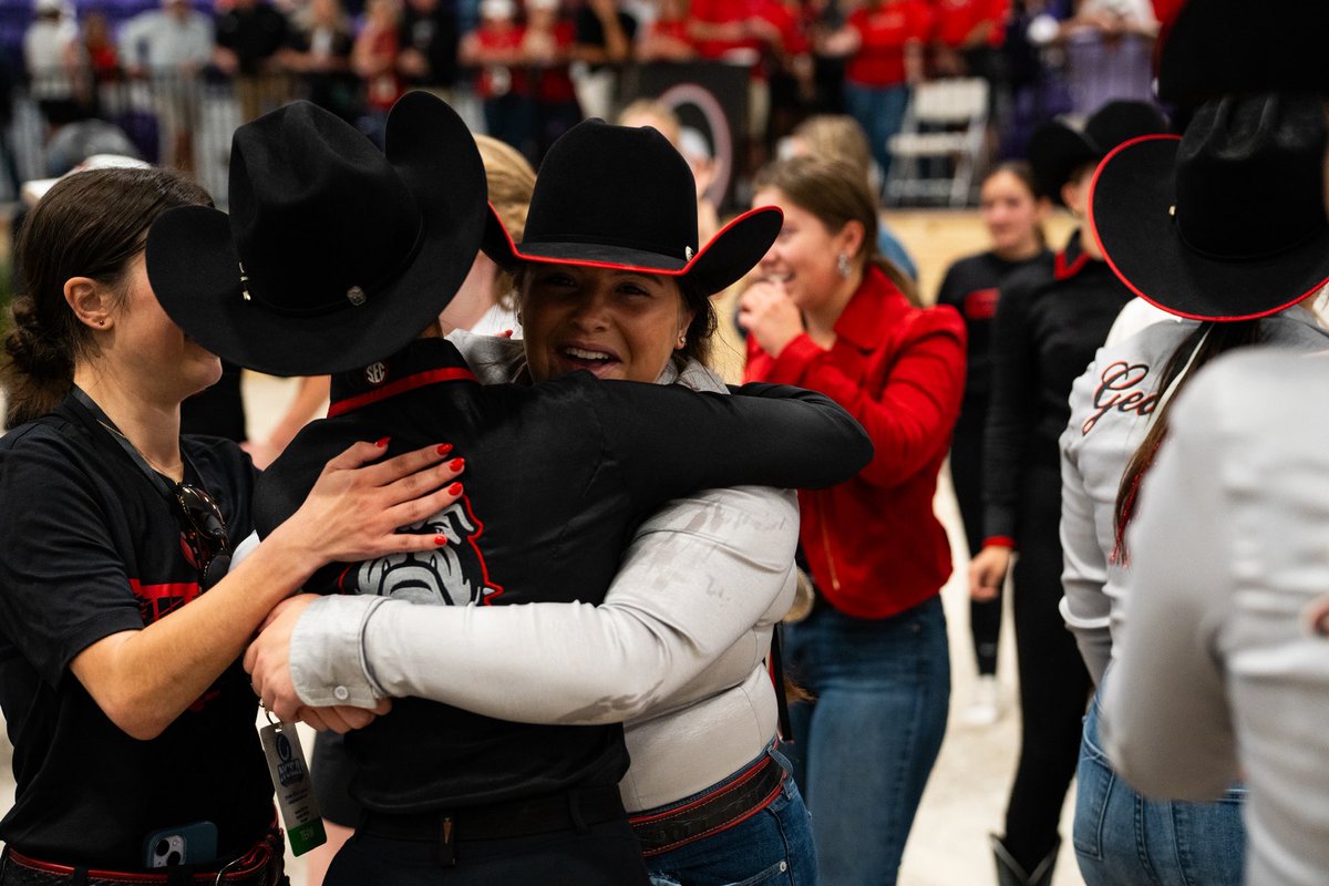 UGAEquestrian's tweet image. Dawgs support Dawgs 🤝

#GoDawgs | #OurTime