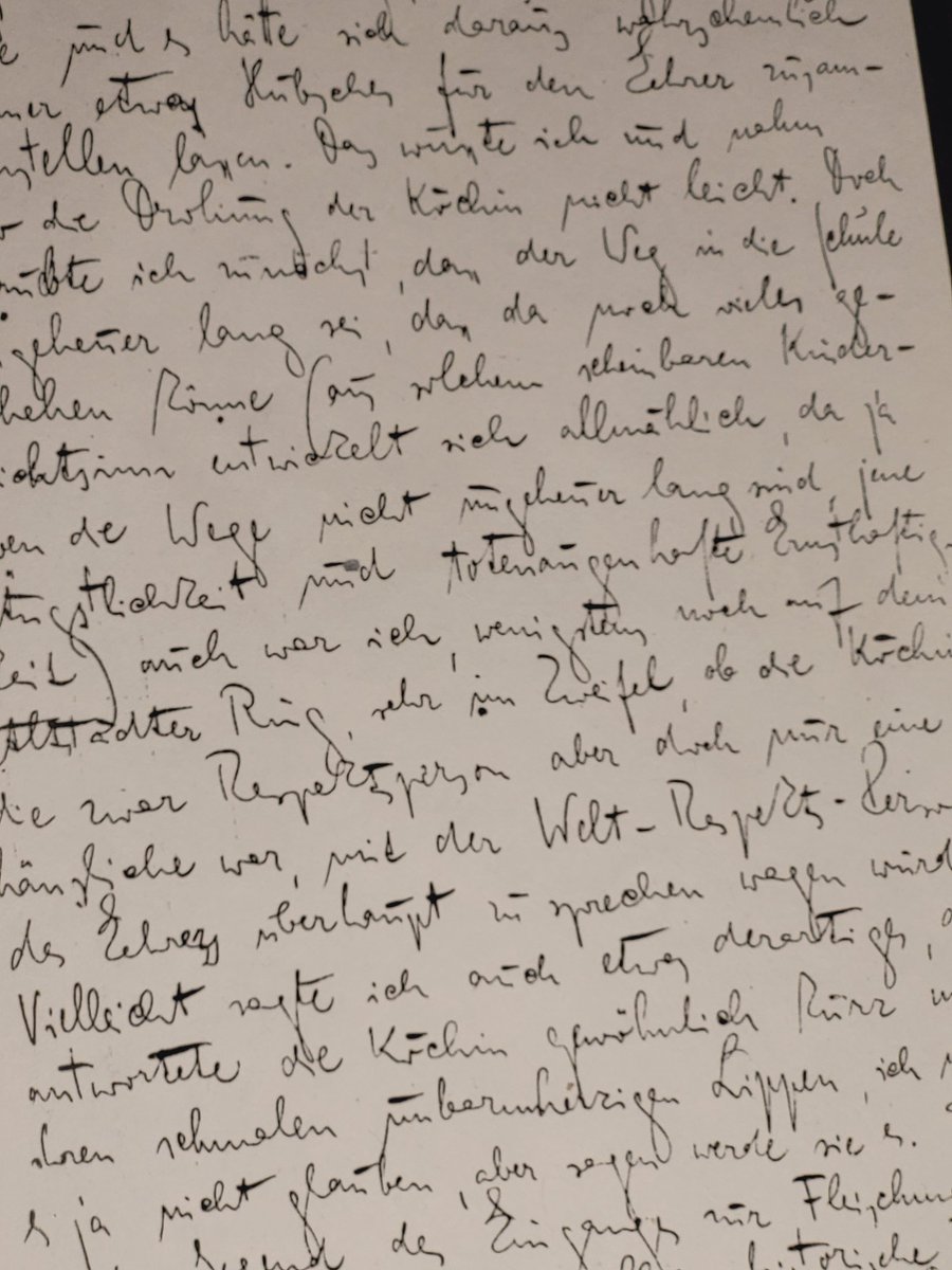 seeing his writing so close up actually make me really emotional like wow.. omg omg omg omg omg 

thhere were others, like letters to his father where you could visibly see his writing style change too WAHHHH I LOVE KAFKA