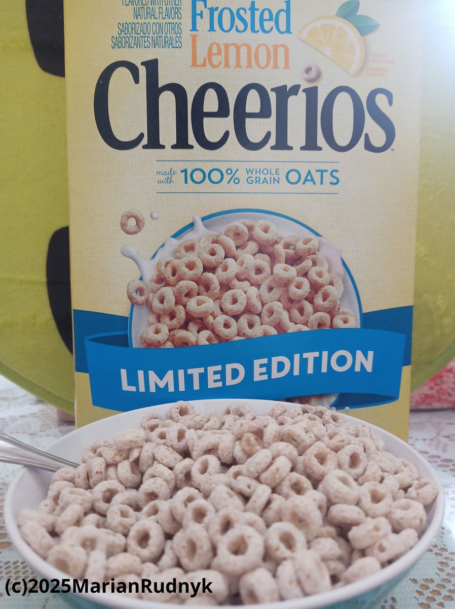 MarianRudnyk's tweet image. 💦 #YAY! 🌞 #Summer is here!🏝️

Today is the #FirstDayOfSummer - &amp;amp; that means the #SummerCereals are out now!

✨Among the yummiest are:

🥣 @Quaker's @capncrunch Orange Creampop

 🥣 @postcereals' Strawberry &amp;amp; Cream @PebblesCereal

🥣  @GeneralMills' Lemon Frosted @cheerios