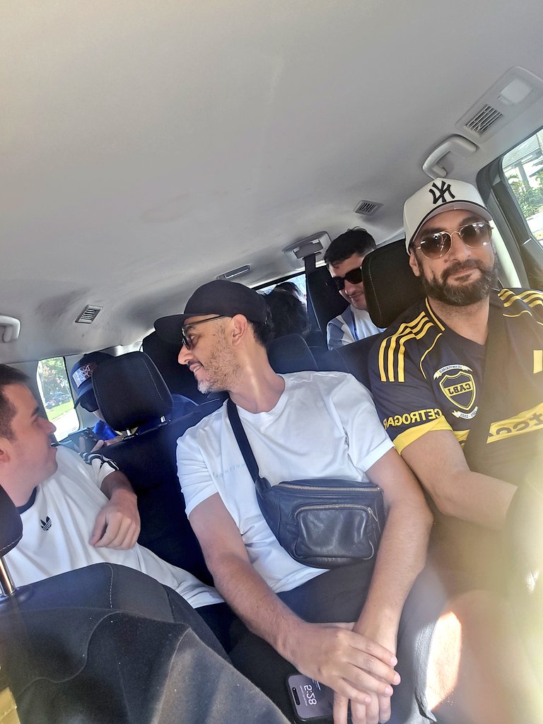 Va cargado el escolar.