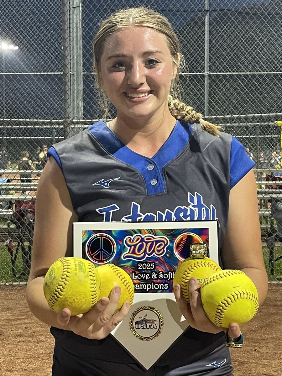 4 OVER THE FENCE BOMBS IN 1 TOURNAMENT 🥎🥎🥎🥎 Won 1st place Gold Bracket