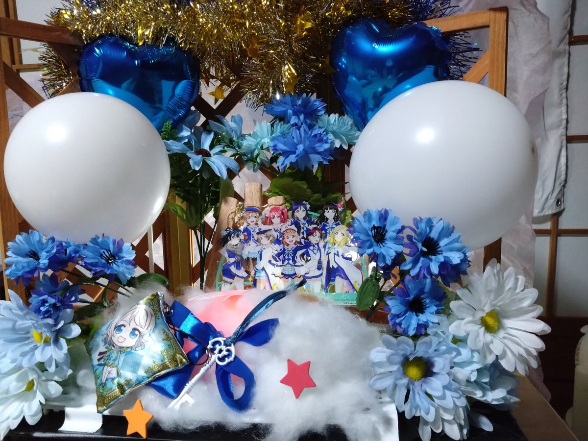 06srx78's tweet photo. #ラブライブサンシャイン 
#ラブライブ
#Aqours_永久Stage 
Aqours、FINAL liveにフラワースタンド送りたかったけど、今回は送れないらしかったから座敷でミニフラワースタンドを作らせてもらいました💐
本職に比べたら💦でも、思いを込めて作りました 想いよ届け‼️ https://t.co/gxyxzqrXK4