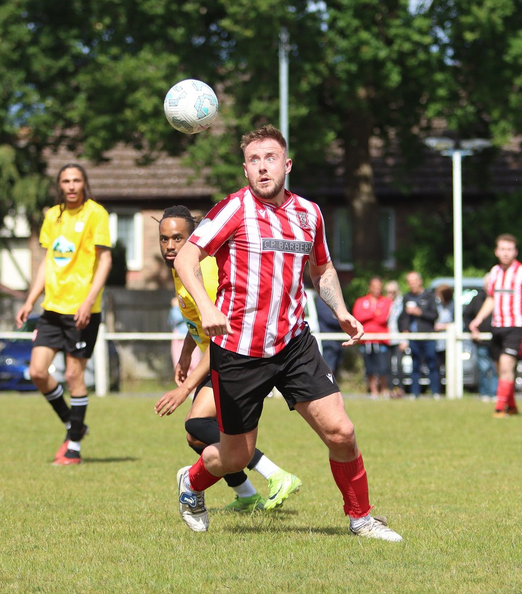 nutmegimages174's tweet image. Hampton United vs North Solihull Athletic (25/5/25)
Keeley Cup Final
