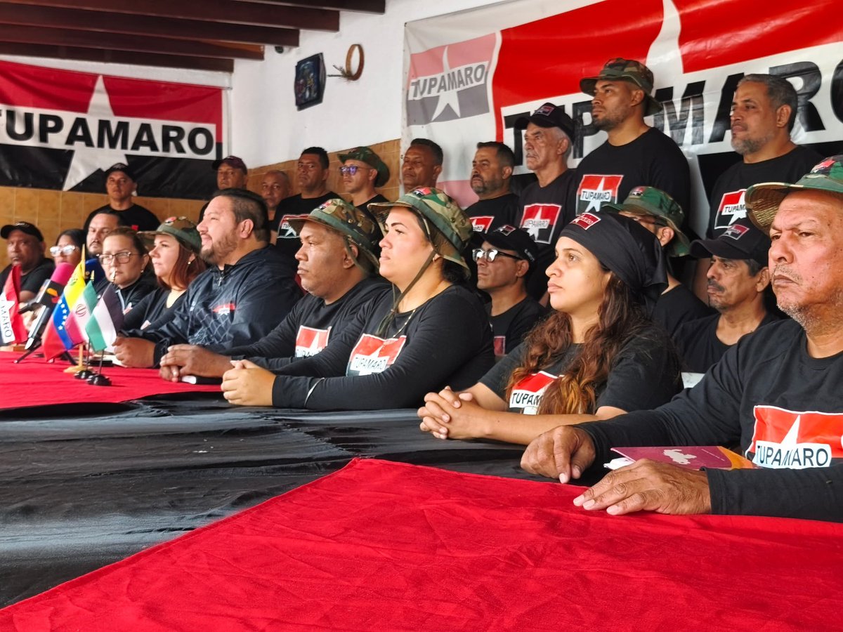 Desde la casa del partido “La yaya” se realizó rueda de prensa dónde estuvo presente toda la Dirección Nacional Ampliada encabezada por nuestro Secretario General Nacional <a href="/WBenavides_MRT/">Williams Benavides</a>.

#TupamaroEjemploDeLucha
#ComunaONada