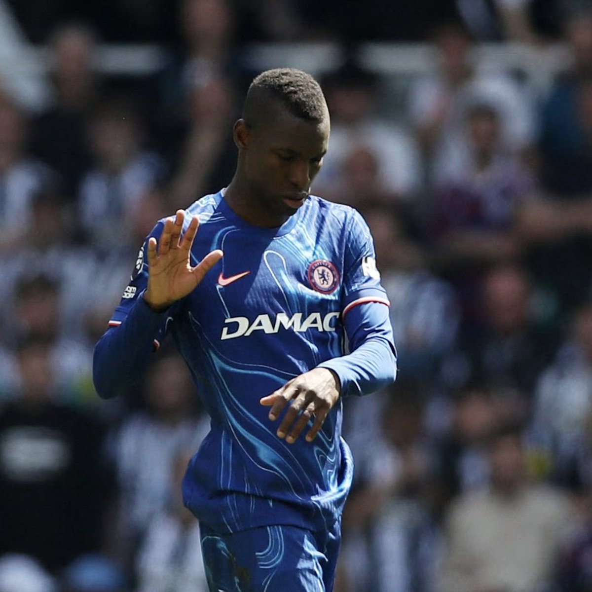 🚨 Nicolas Jackson statement after red card.

“I want to say sorry. To the club, the staff, my teammates, and all the fans watching, I let you down. Another red card and honestly, I'm so angry at myself. I work hard every day to help the team not to put us in this kind of