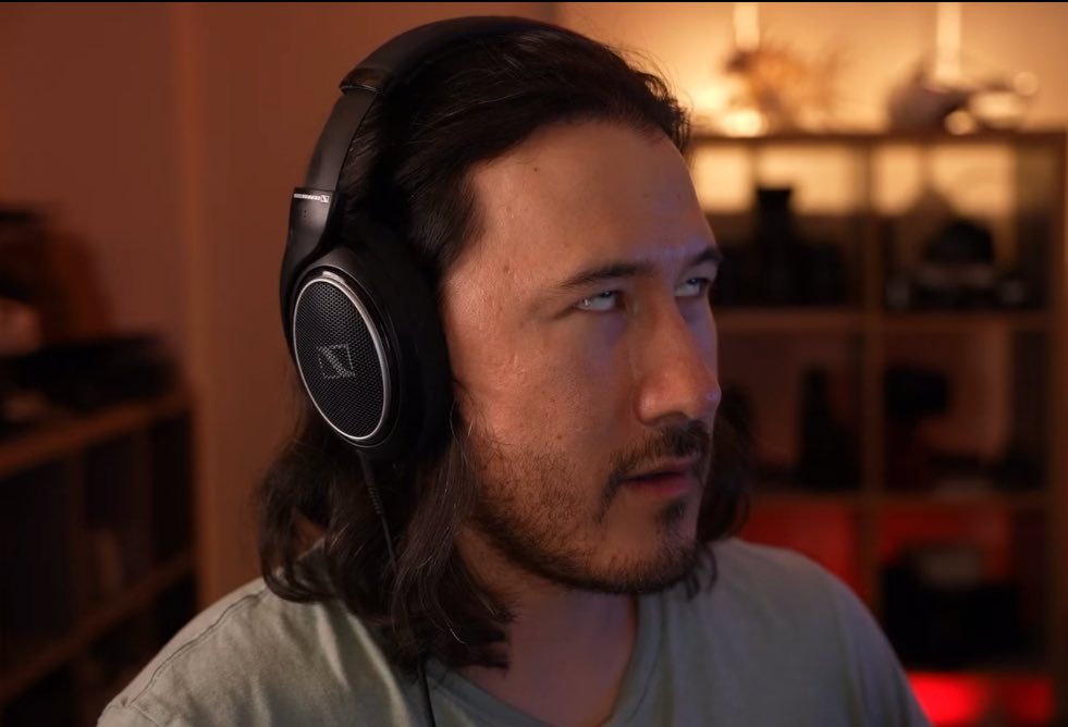 crazy first frame of this clip too