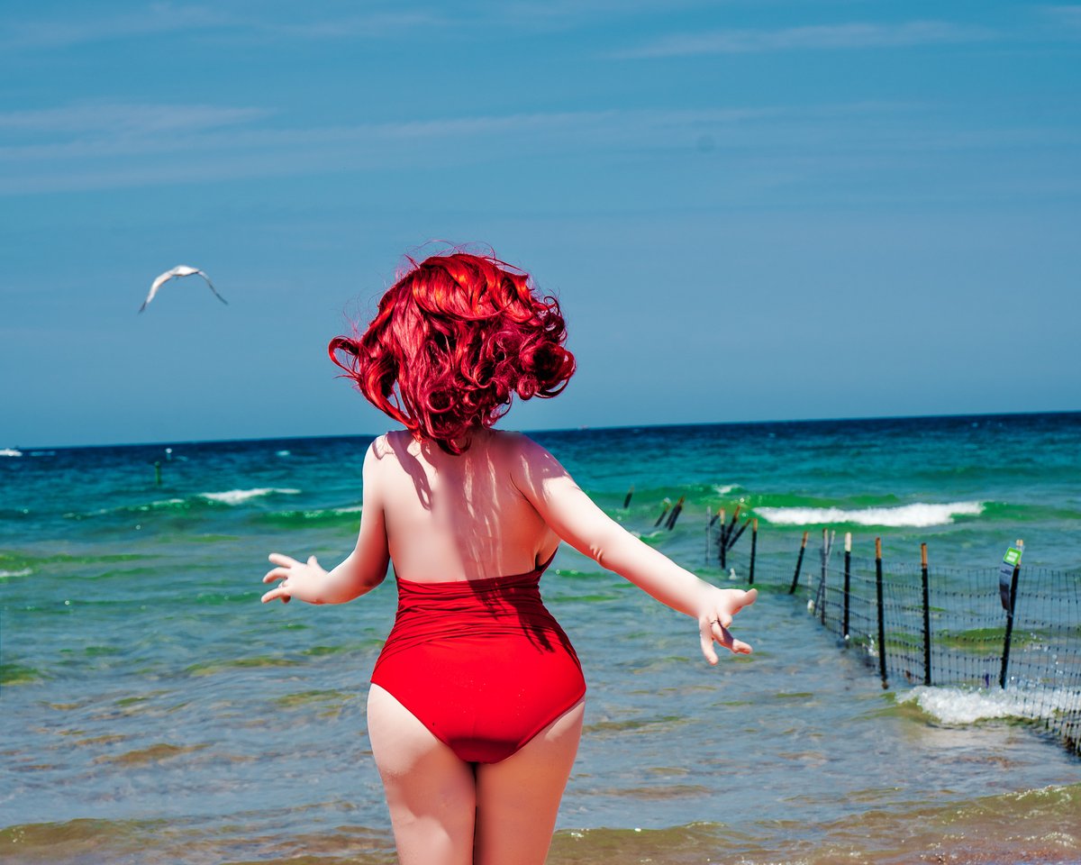 Hot Girl Beach Day—but make it smart 😎
SPF = self love
Shade is a must
Hydrate like it’s your job
Frozen grapes &gt; everything
Take breaks, even when it’s lit 🔥

Stay cool + safe this weekend under this heat dome! 🧊💦

#kigurumi #beachday #WeekendVibes