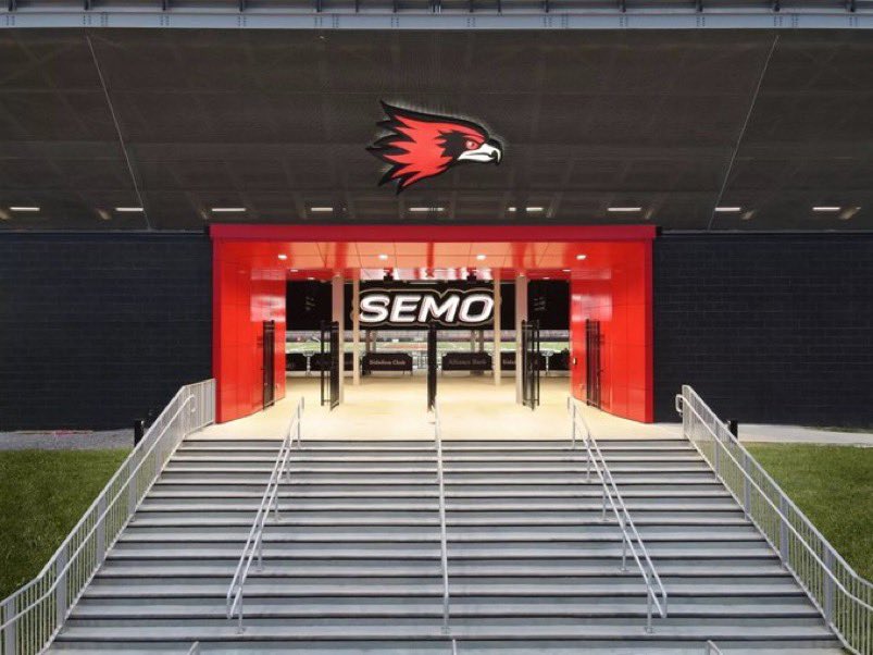 daylenharv's tweet image. Excited to attend @SEMOfootball prospect camp tomorrow to showcase my skills and meet many coaches! @ScottPingel10 @CBCFootball @blackman_SEMO @PrepRedzoneMO @JPRockMO @GSV_STL @sixstarfootball @QBHitList @AJSW24 @CoachTwan314 @coachnellyy