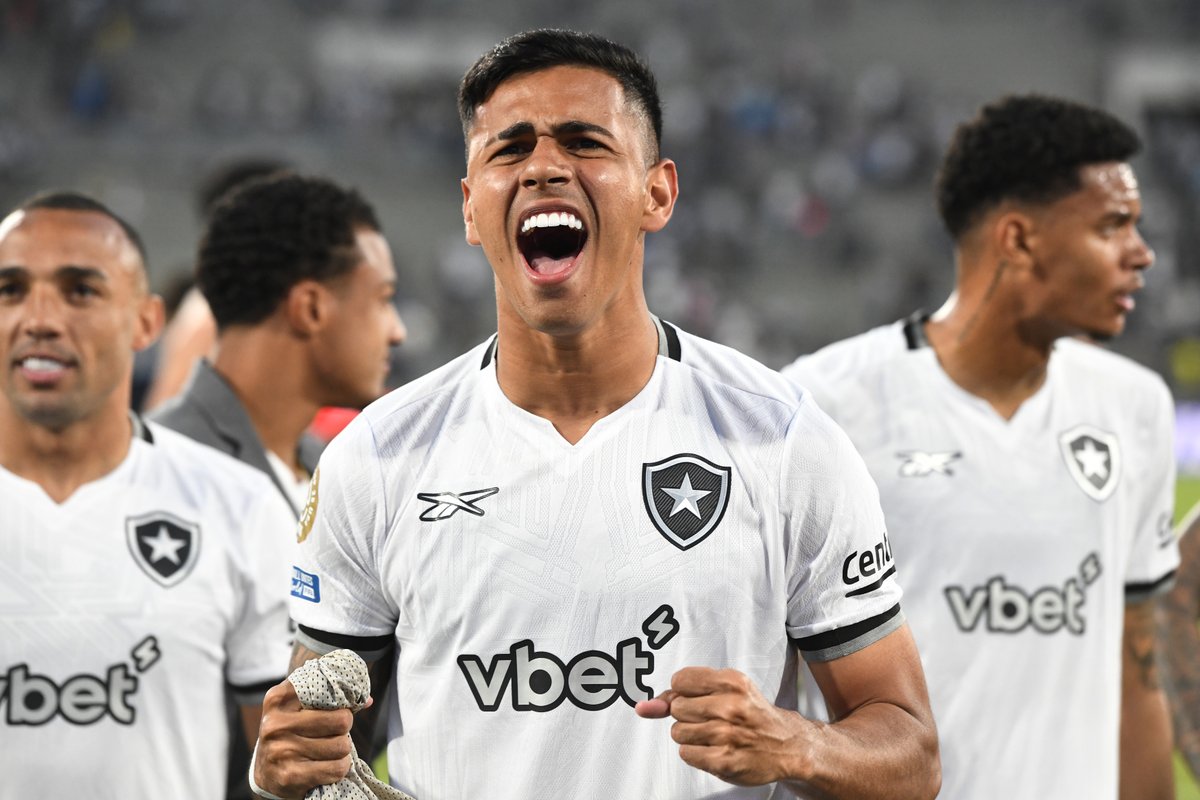 El Larguero (@ellarguero) on Twitter photo ⚽️ #ElSanedrínMundialDeClubes🏆
▪️ <a href="/AS_AGabilondo/">AS_AGabilondo</a>: "Veo muy difícil que el Atlético pueda ganar de tres goles al Botafogo, que ayer sometió defensivamente al PSG. Están ante un problema muy serio"
▪️ <a href="/marcosperiodico/">marcos lopez</a>: "Encima Botafogo viene con una autoestima por las nubes" ⚽️ #ElSanedrínMundialDeClubes🏆
▪️ <a href="/AS_AGabilondo/">AS_AGabilondo</a>: "Veo muy difícil que el Atlético pueda ganar de tres goles al Botafogo, que ayer sometió defensivamente al PSG. Están ante un problema muy serio"
▪️ <a href="/marcosperiodico/">marcos lopez</a>: "Encima Botafogo viene con una autoestima por las nubes"
