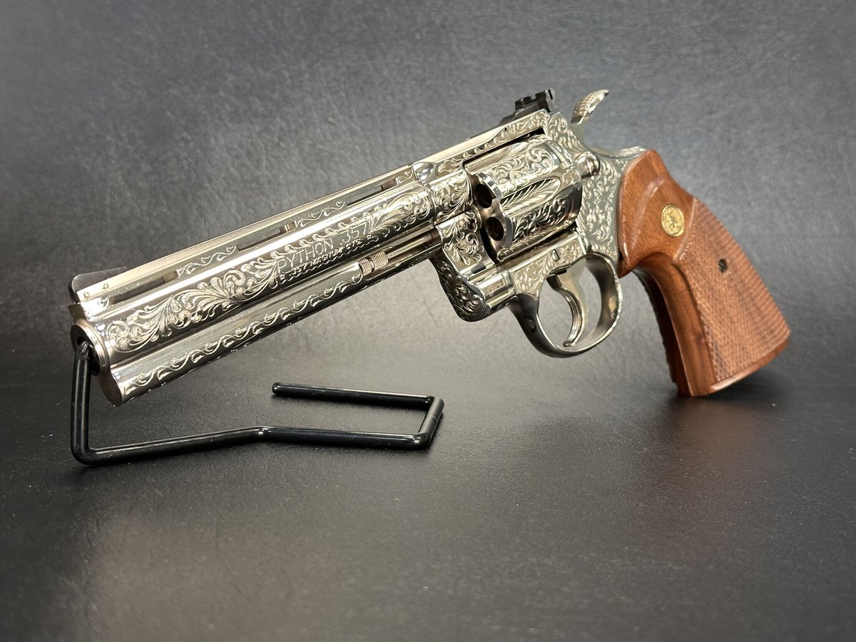 Luxus Capital tweet media