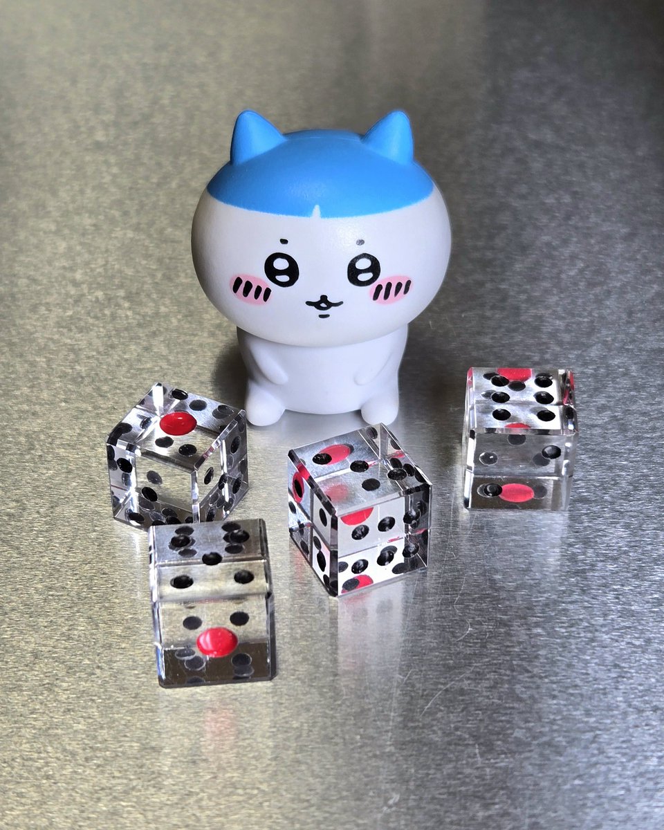 miyatakazuhiro's tweet image. ちょっと作ってみた☝️✨

出来たてホヤホヤ

水晶のサイコロ🎲🔮

#サイコロ #水晶
#CollectionStyle
@otakarastyle
#宮田一裕