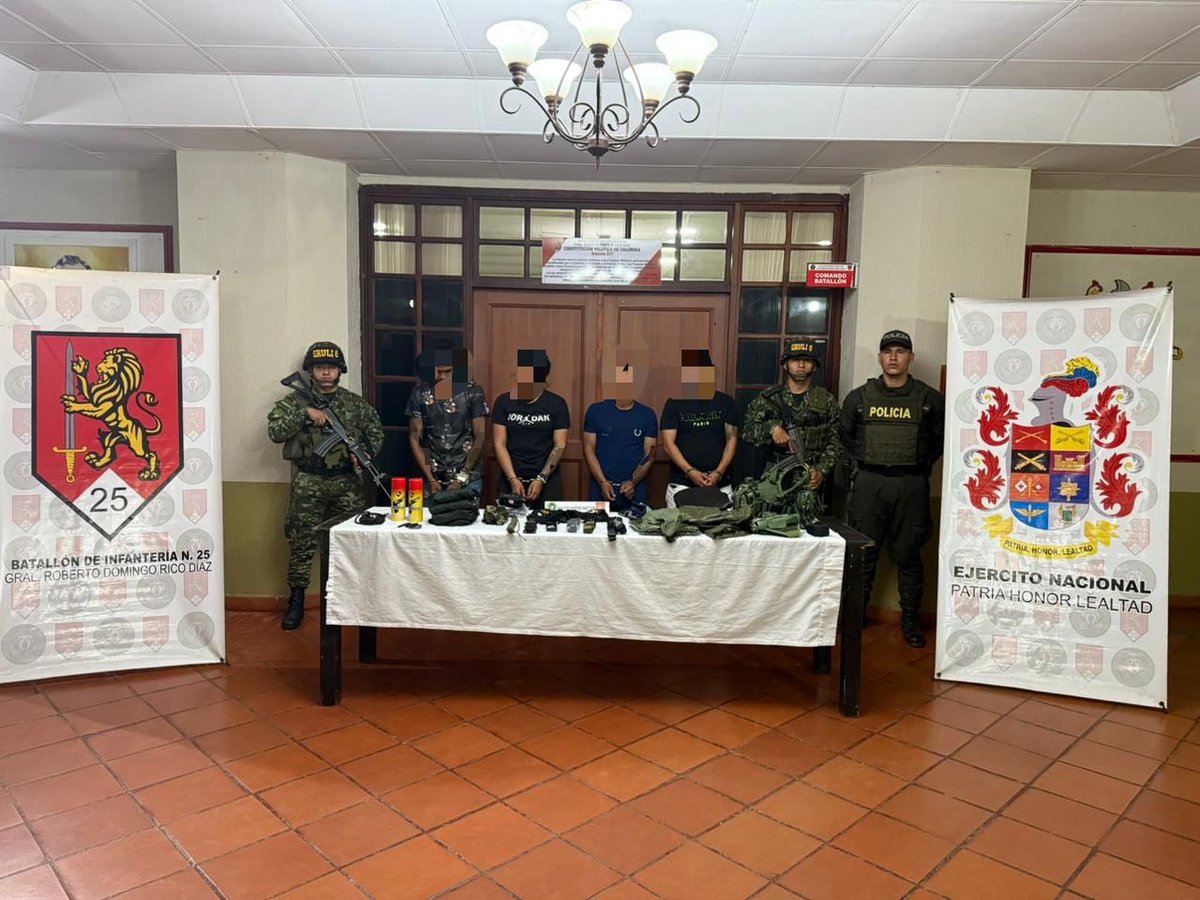 Fuerzas Militares de Colombia (@fuerzasmilcol) on Twitter photo #ContundenciaOperacional | Capturados cuatro presuntos integrantes del grupo armado organizado disidencias de las Farc estructura 48, conocidos como Comandos de Frontera, en operaciones desplegadas por las tropas de nuestro <a href="/COL_EJERCITO/">Ejército Nacional de Colombia</a> y la <a href="/FiscaliaCol/">Fiscalía Colombia</a> en la vereda La Pasera, #ContundenciaOperacional | Capturados cuatro presuntos integrantes del grupo armado organizado disidencias de las Farc estructura 48, conocidos como Comandos de Frontera, en operaciones desplegadas por las tropas de nuestro <a href="/COL_EJERCITO/">Ejército Nacional de Colombia</a> y la <a href="/FiscaliaCol/">Fiscalía Colombia</a> en la vereda La Pasera,