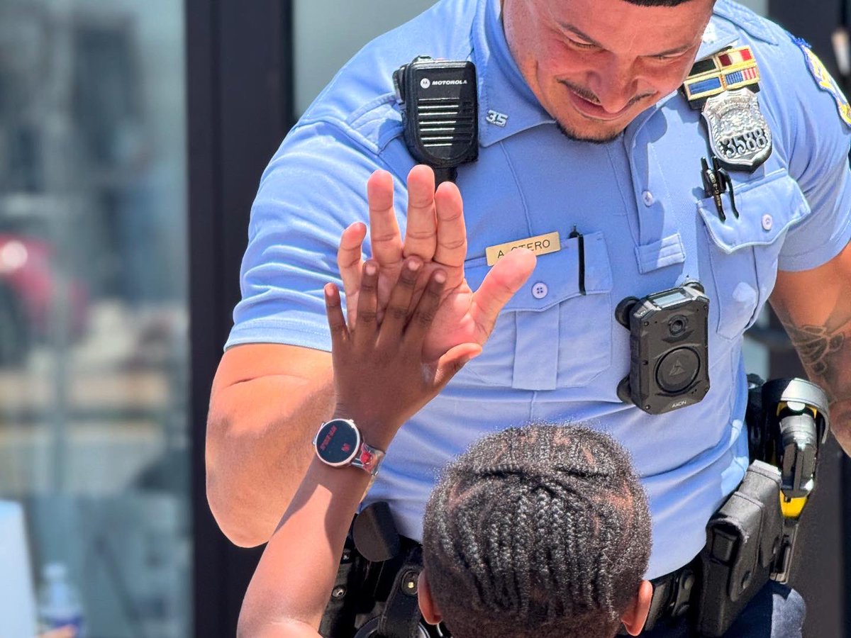 PPDInspJThomas's tweet image. Today’s @ppd_35th_district District Summer Sizzle was a huge success!
A special thanks to our partners, including @clip_philly and Councilwoman @cindybassphilly, for helping make this day so special.
Together, we’re strengthening community bonds @PhillyPolice