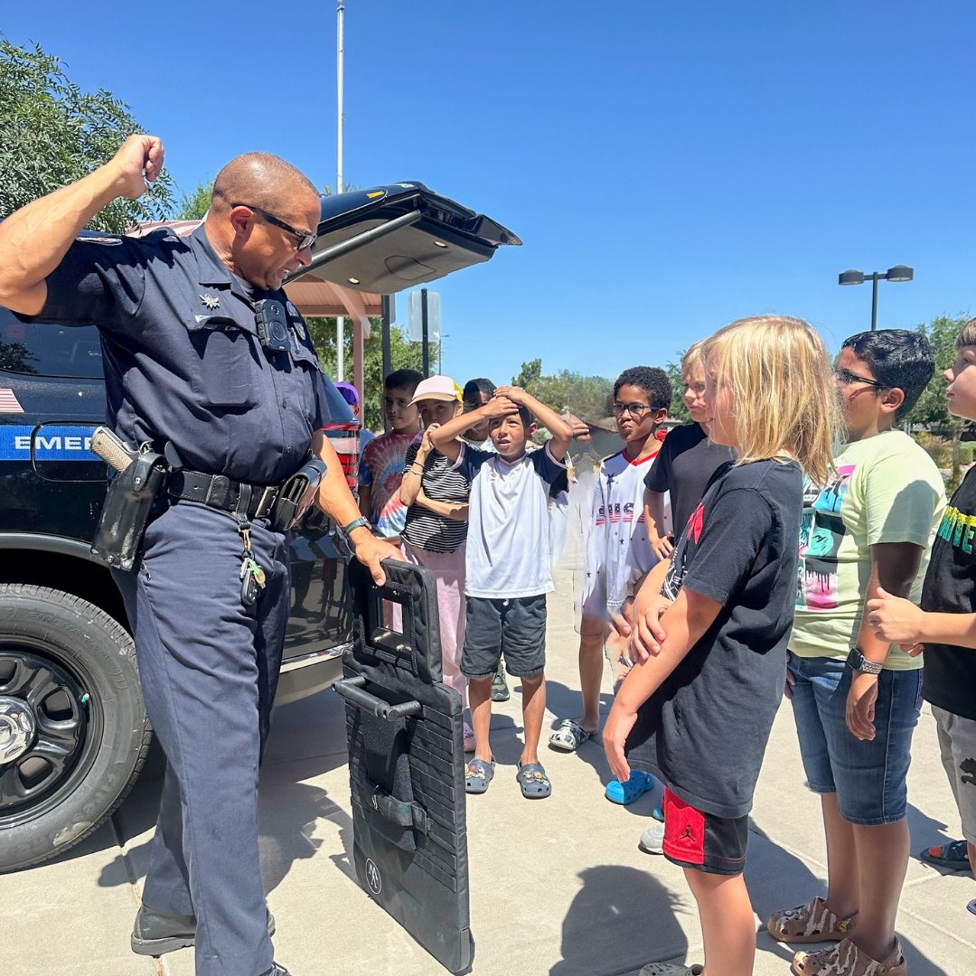 Crime Lab Summer Academy students had a special visit from Officer Olliver of the Chandler Police Department! He gave students a behind-the-scenes look at life in law enforcement, took them on a tour of his patrol car, and shared important safety tips. Thank you, @chandlerpolice