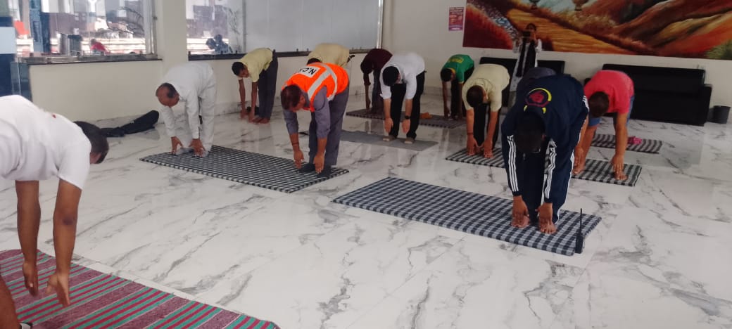 अंतरराष्ट्रीय योग दिवस के अवसर पर मिर्जापुर में योगाभ्यास कार्यक्रम का आयोजन।
#InternationalDayOfYoga2025 #Prayagraj #IDY2025 #YogaForOneEarthOneHealth