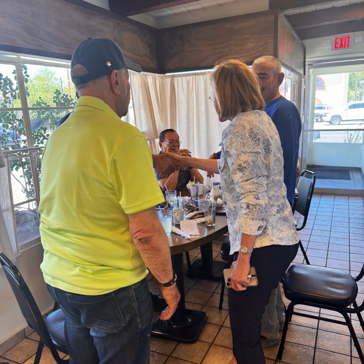 What a day!

✅ Quail Creek
✅ Nogales
✅ Mesa

We’re crisscrossing Arizona, meeting voters where they are, and building a movement to take our state back.