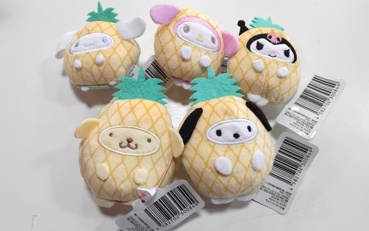 サンリオ フルーツ 着ぐるみ マスコット パイナップル フルーツ着ぐるみ ナムコ 景品入荷情報📣】 #サンリオキャラクターズ からフルーツきぐるみ