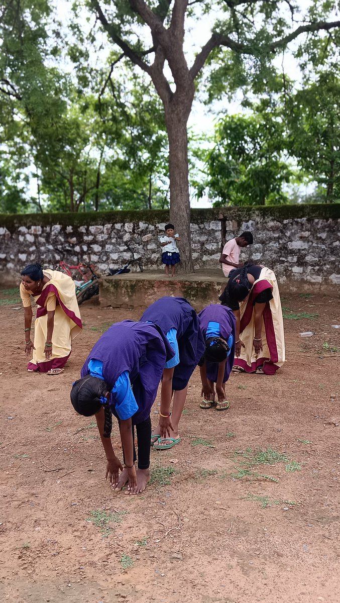 #InternationalDayofYoga के उपलक्ष्य में शासकीय प्राथमिक शाला जोगनीपाली में योगाभ्यास कराया गया।
<a href="/Chaturinand11/">Chaturi Nand MLA</a> <a href="/ChhattisgarhABC/">Alliance for Behaviour Change, Chhattisgarh</a> <a href="/anitachaudhary1/">anita chaudhary</a> <a href="/jobzachariah/">Job Zachariah</a> <a href="/abhisheksinghDP/">Abhishek Singh </a> <a href="/UNICEFIndia/">UNICEF India</a> <a href="/NSS_MAHASAMUND/">NSS MAHASAMUND🔰</a>