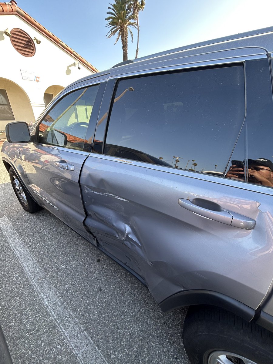 DHSgov's tweet image. Today in Bell and Maywood, CA, Border Patrol vehicles were violently targeted during lawful operations. 

On Atlantic Blvd, one vehicle was rammed and had its tires slashed. On Slauson Ave, a civilian struck a federal vehicle, totaling it. The driver was arrested for suspicion of