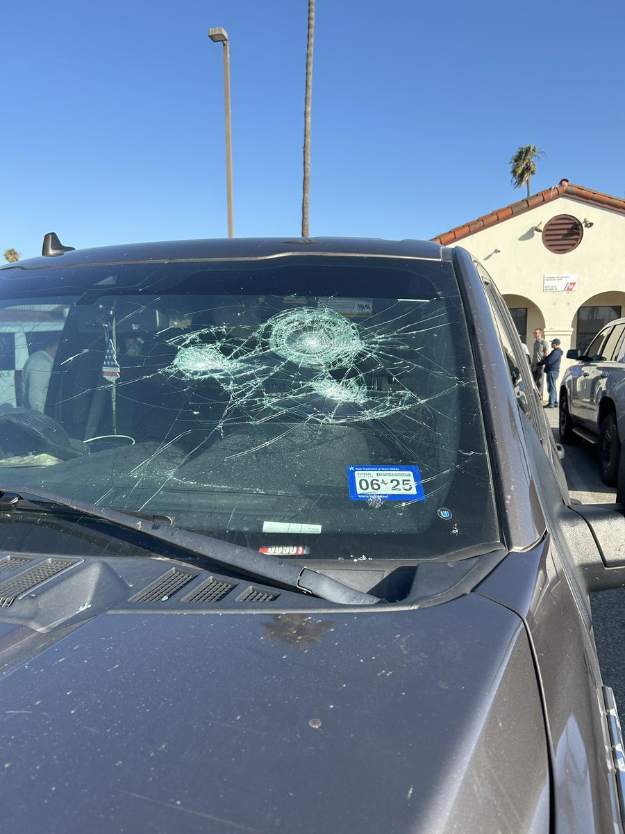 DHSgov's tweet image. Today in Bell and Maywood, CA, Border Patrol vehicles were violently targeted during lawful operations. 

On Atlantic Blvd, one vehicle was rammed and had its tires slashed. On Slauson Ave, a civilian struck a federal vehicle, totaling it. The driver was arrested for suspicion of