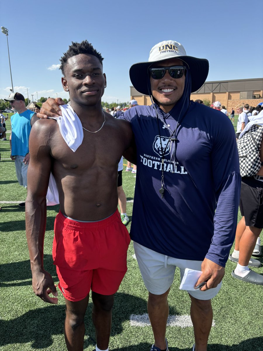 MasonJMiller4's tweet image. After a great camp and conversation with Coach Hadley @CoachPHadley, I am blessed to receive a D1 offer from the University of Northern Colorado! #GoBears
@UNC_BearsFB @Hunterh24 @One11Recruiting @PrepZoneCO @PrepRedzoneCO @CKennedy247 @FootballDurango @FBCoachOZ @NCSA_CoachP…