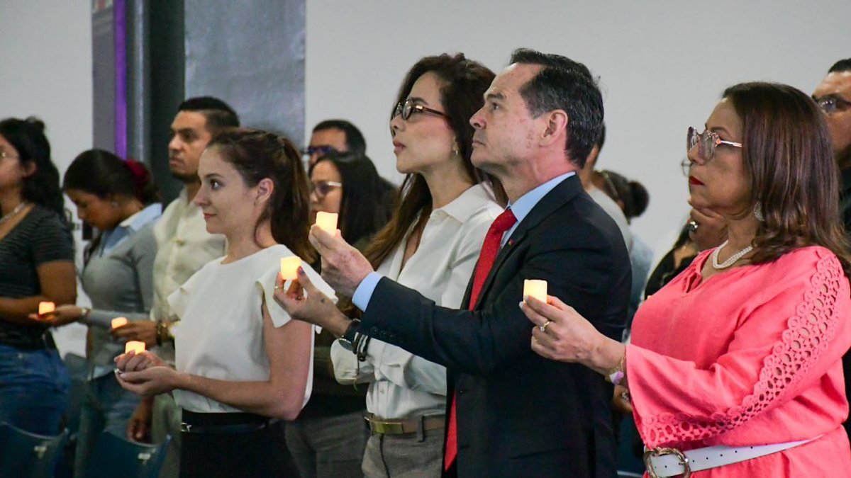 🇷🇺🇻🇪 En la #LAUICOM en vísperas 
del Día de la Memoria y el Duelo se celebró la Vela de la Memoria y el bautizo del libro del Diputado de la Asamblea Nacional de Venezuela, José Vielma Mora —
«Victoria de la URSS sobre el Ejército Fascista Alemán».