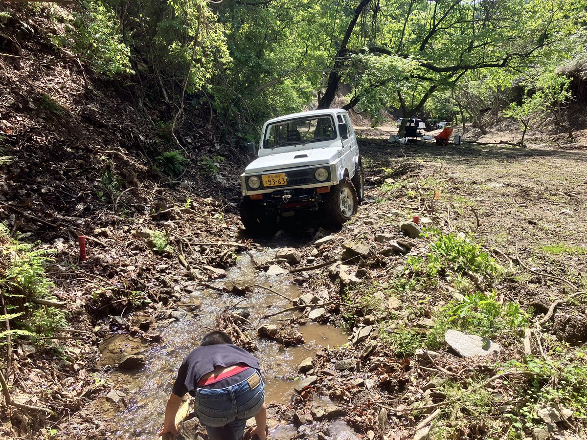 日影で　まったりしたい💦