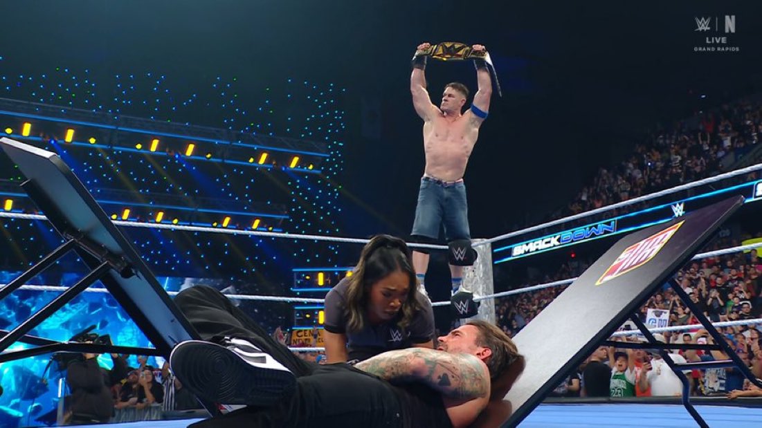 That. Just. Happened.

#SmackDown