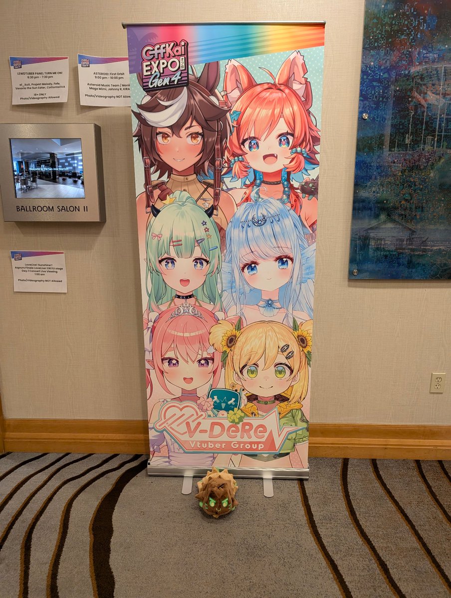 SpacePandie's tweet image. #Pichilive The mite has had a wonderful day 1 at Offkai. Got to meet other mites and secured a nice bag of V-dere loot.