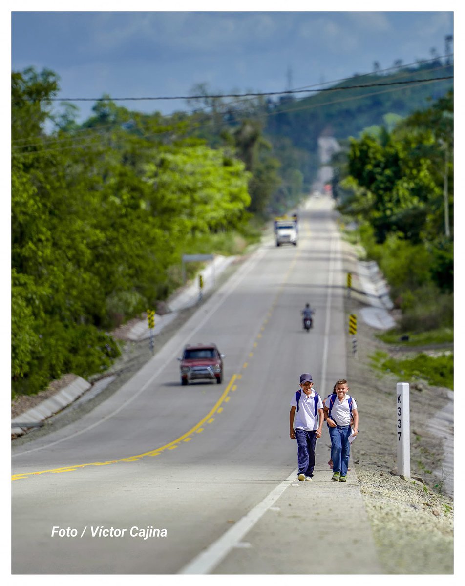🛣 | Carretera Siuna - Rosita, orgullo del Caribe Norte 😍

Una vía que conecta comunidades, impulsa el comercio y fortalece el desarrollo de nuestra región.

🚍🚛🚙🚚 ¡Cada kilómetro construido es un paso más hacia el progreso!

📷 Créditos: Víctor Cajina

#CaribeNorte #Siuna