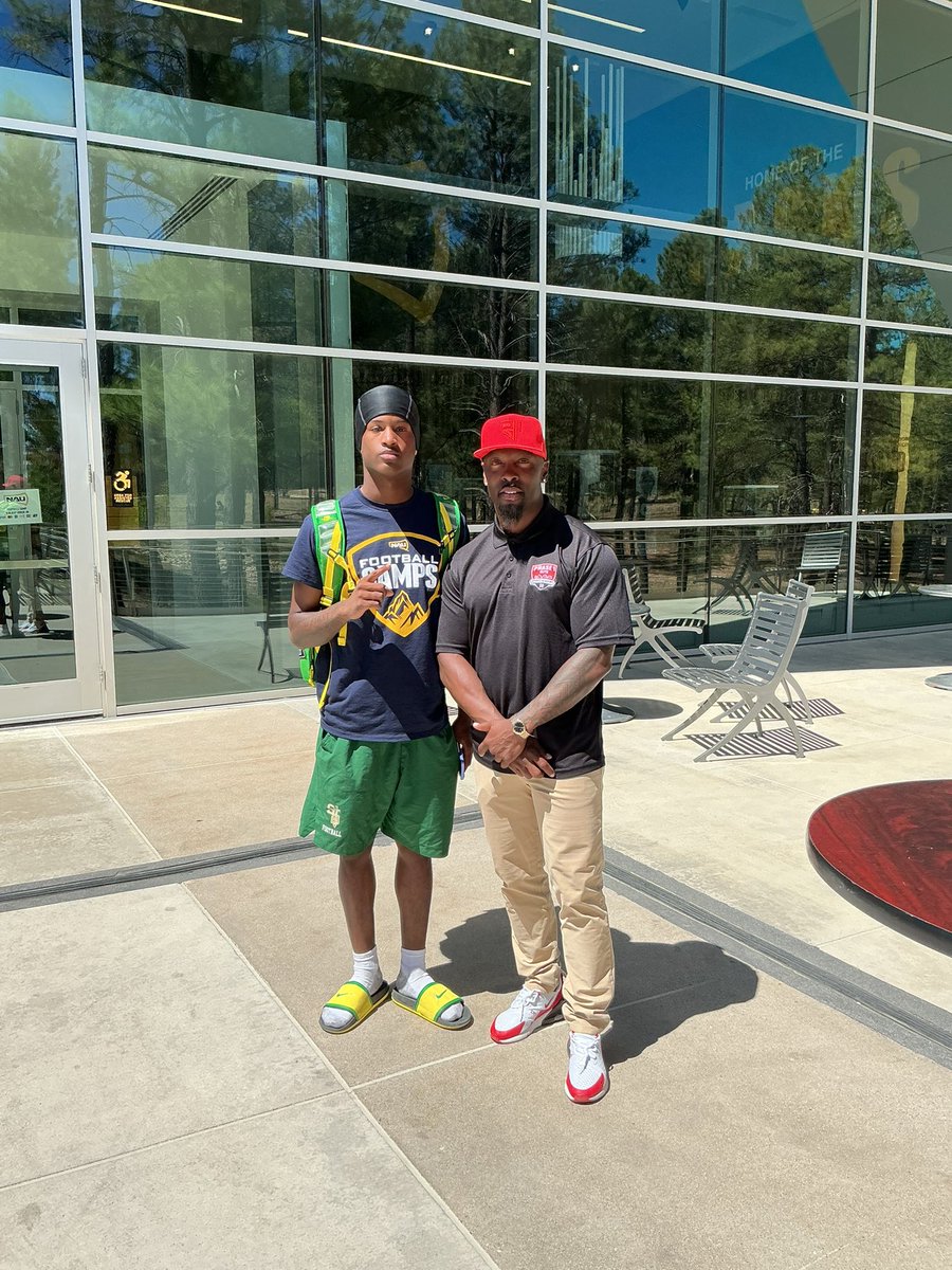 MikeWatersP1's tweet image. Good to catch up with @_TonyExoticcc one of the most athletic and explosive athletes in 2027.