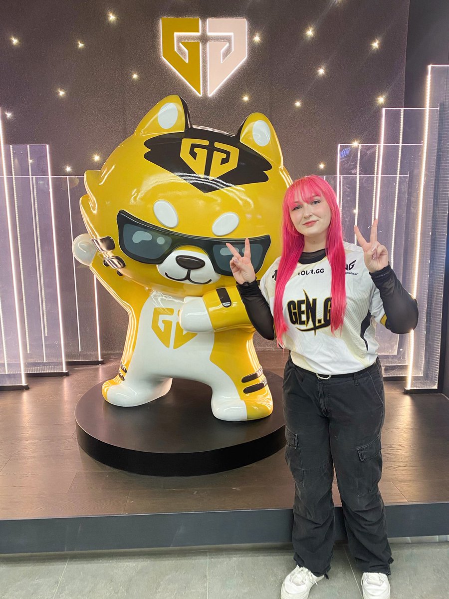 Welcome to GGX: the Gen.G Gaming Experience!

🎮 252 gaming stations with high-performance PCs
🐯 A merch store equipped with all your Genrang dreams (and more!)
🍜 A cafe with menu items created by our players
📸 Loads of photo ops

…and lots more to discover!