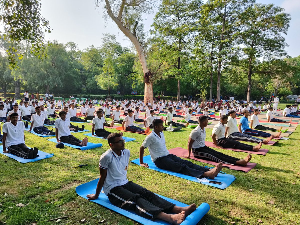 #idy2025
#YogaForOneEarthOneHealth

NCC Cadets of  4 Delhi Battalion NCC  participated in IDY -2025 at Lodhi Garden with great zeal and enthusiasm

<a href="/SpokespersonMoD/">Ministry of Defence, Government of India</a>
<a href="/HQ_DG_NCC/">National Cadet Corps</a>
<a href="/NCC_Dte_Delhi/">NCC_Dte_Delhi</a>