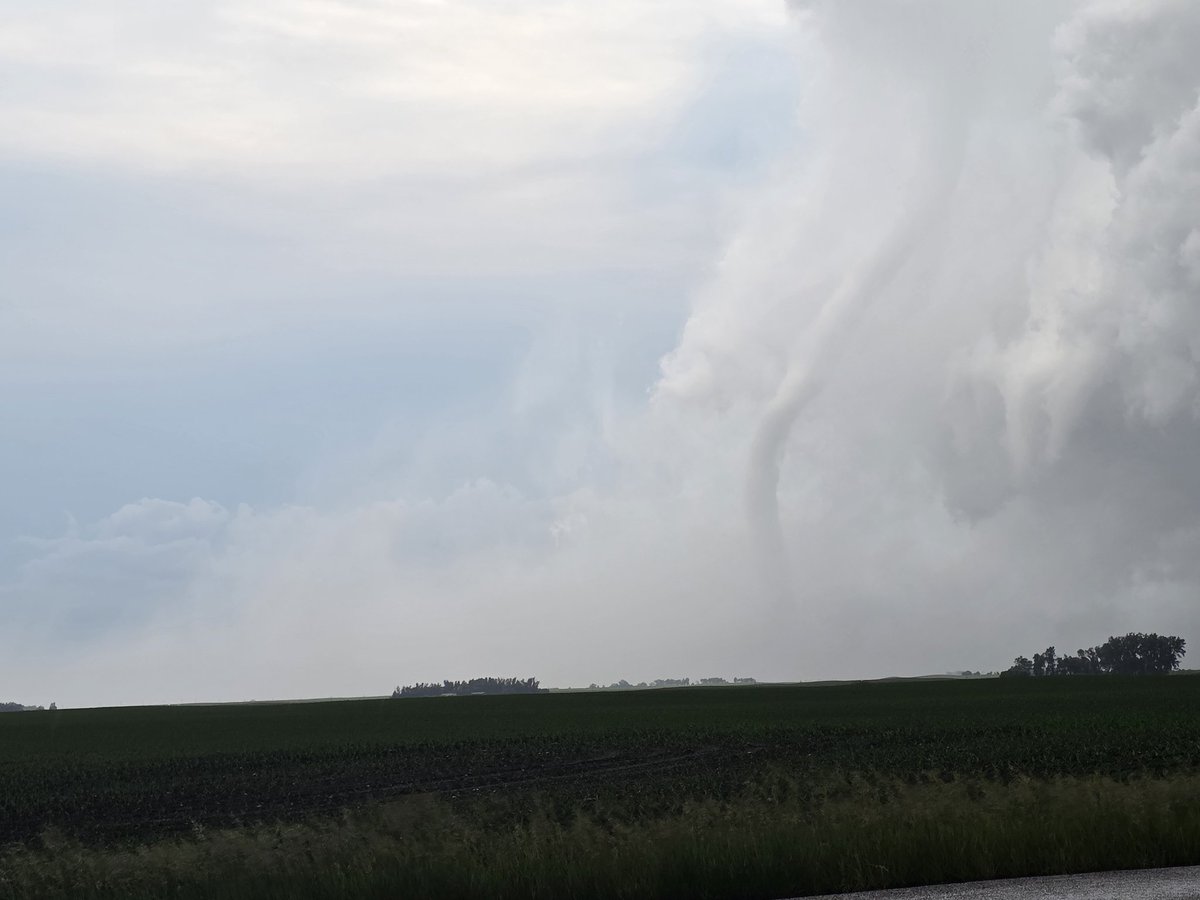 My target area Jamestown and east.  Right when I was going to give up as a bust!   Nice photos and videos coming eventually.   The best chase day of my life from forecasting to interception!!
#tornadoes #NDwx