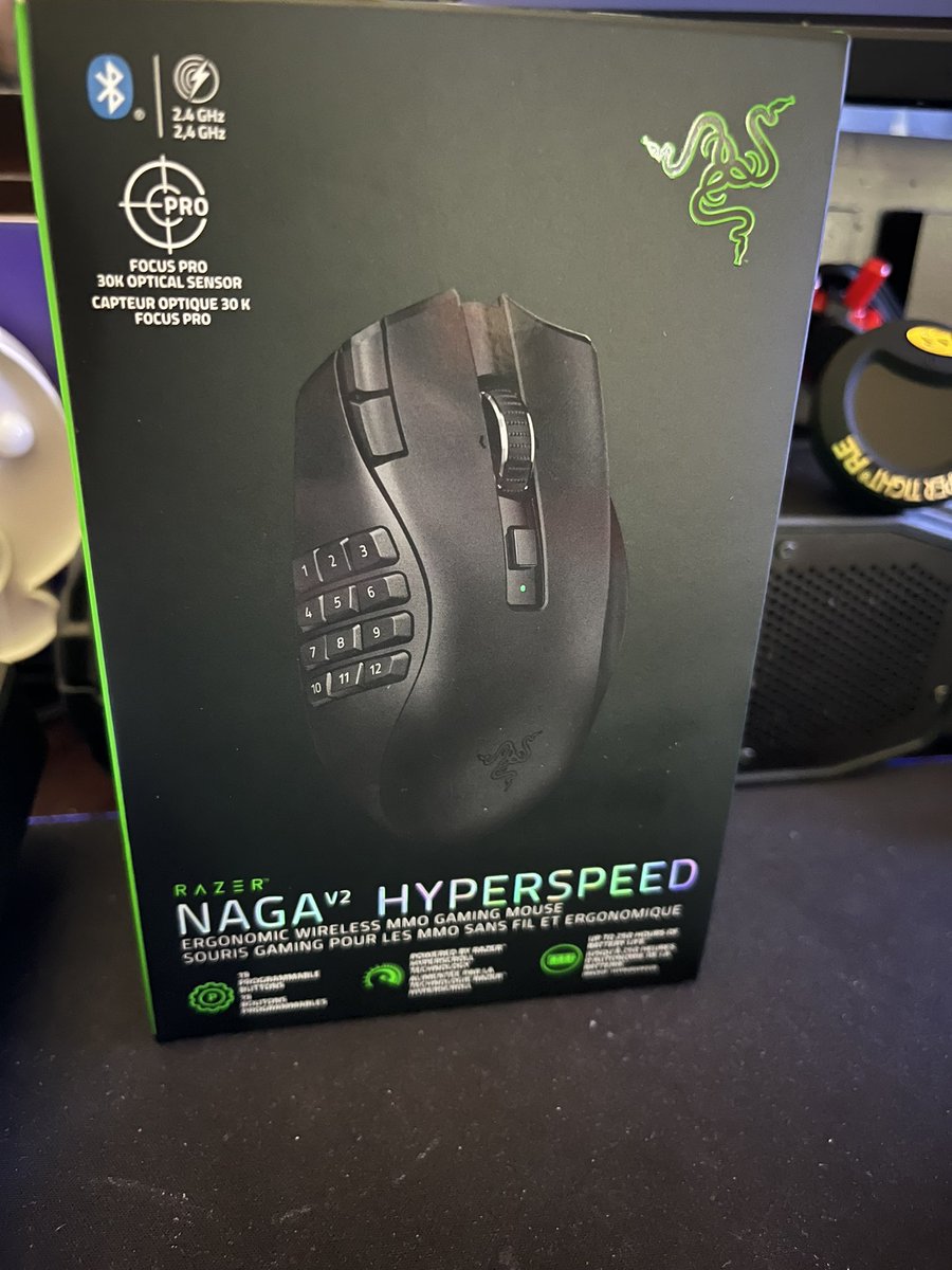 RoastyGhost64's tweet image. #RAZOR #Naga #Hyperspeed 
I went and got this just for #ChronoOdyssey BITCH IM CLASSY!! #newmouse