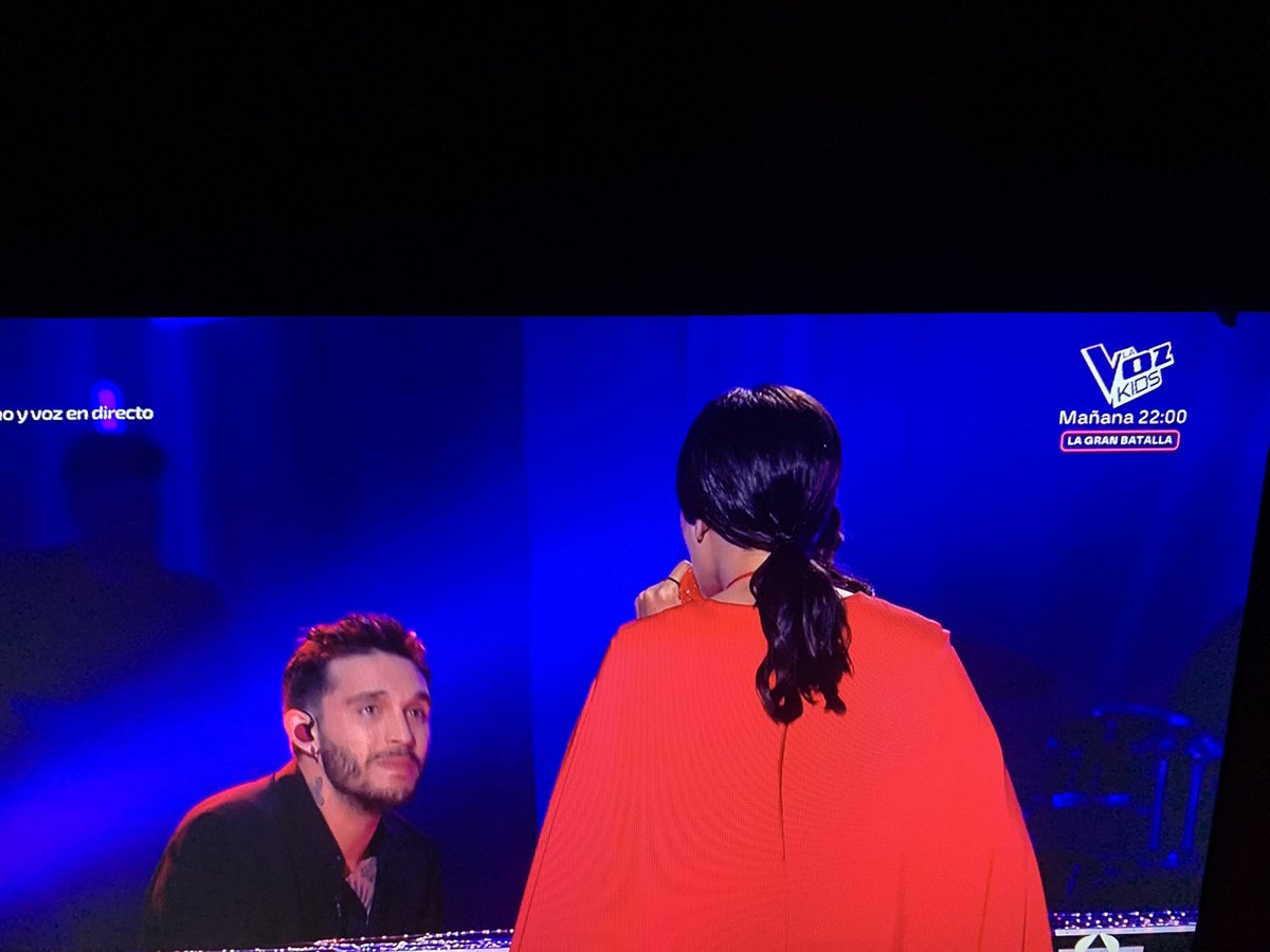 Sandrypekee's tweet photo. Uffff que maravillaaa😍😍😍
La magia y el amor siempre esta!!🩵 que maravilla🥰💘 🎤🎹 
@anaguerra  #TCMS https://t.co/d5uWnyHP4e