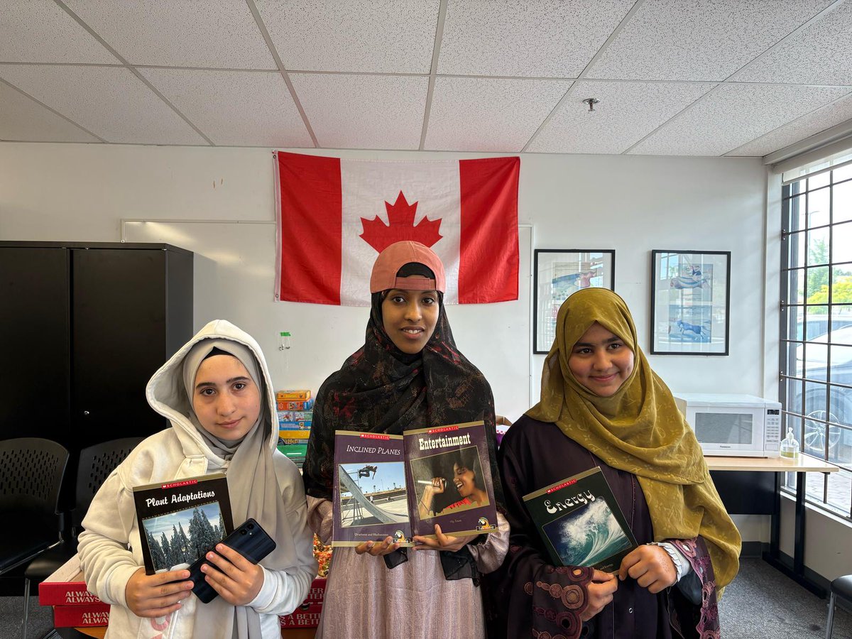 WelcomeSchools's tweet image. Today, our team shared powerful stories to mark World Refugee Day.
A reminder of resilience, hope, and the strength in standing together.
#sd36learn #SurreyBC #welcomecentre