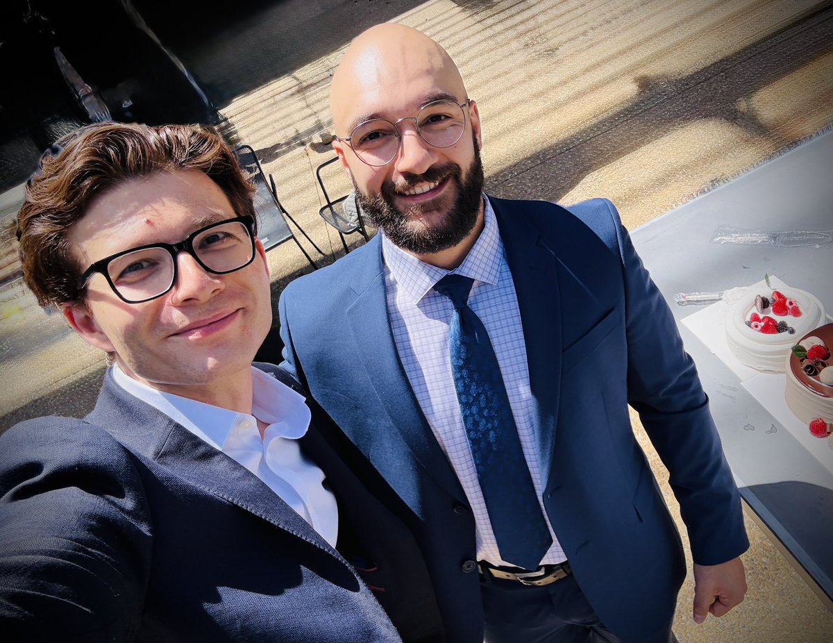 Sergiu_P_Pasca's tweet image. Thrilled to introduce the newest PhD from the lab—Dr. Massimo Onesto—who successfully defended his thesis at @StanfordMed
An exciting day for an exceptional scientist!
Behind is the now-traditional “assembloids cake” we put together for the occasion.
Congratulations,…
