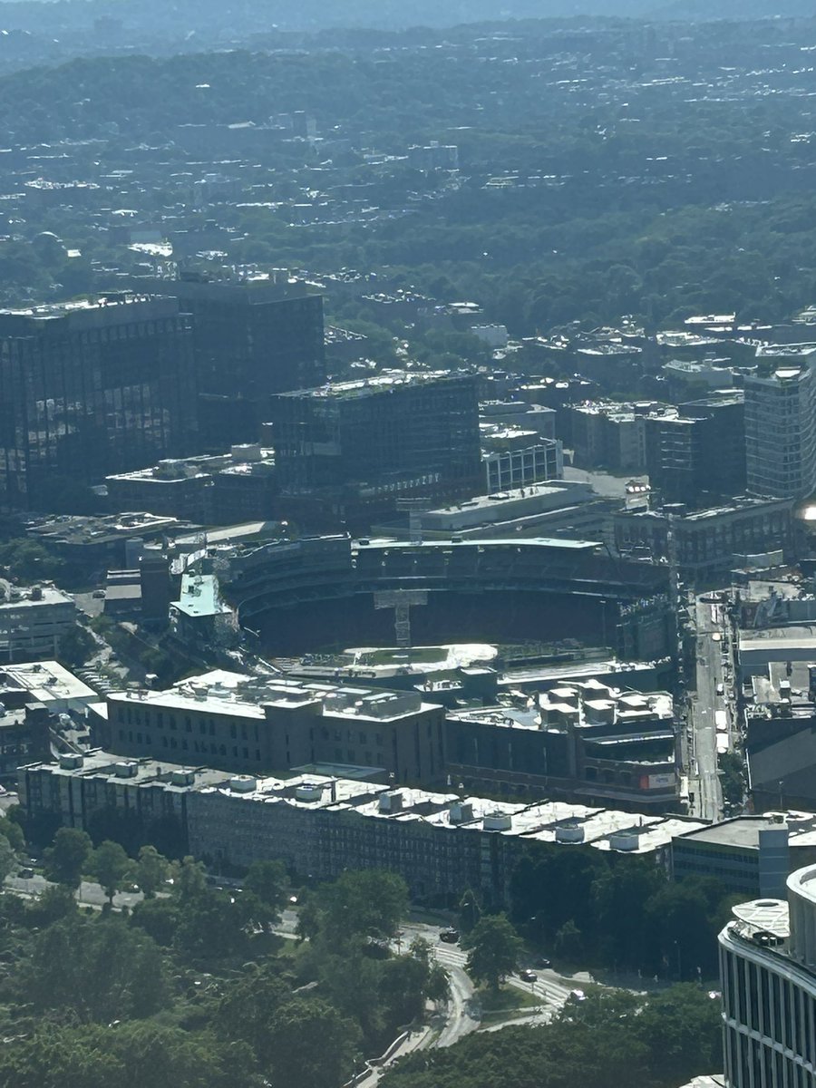 ThursdayPints's tweet photo. THATS A STRIKE BLUE! GET YOUR EYES CHECKED! GO SOX (thick Boston accent) (I’m from the burbs) https://t.co/29P7h1ju9q