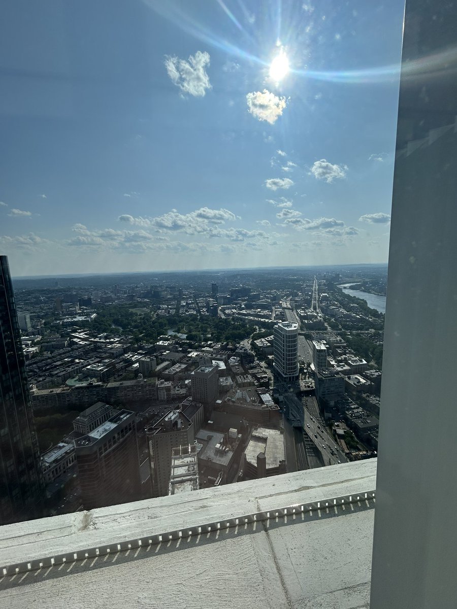 ThursdayPints's tweet photo. THATS A STRIKE BLUE! GET YOUR EYES CHECKED! GO SOX (thick Boston accent) (I’m from the burbs) https://t.co/29P7h1ju9q