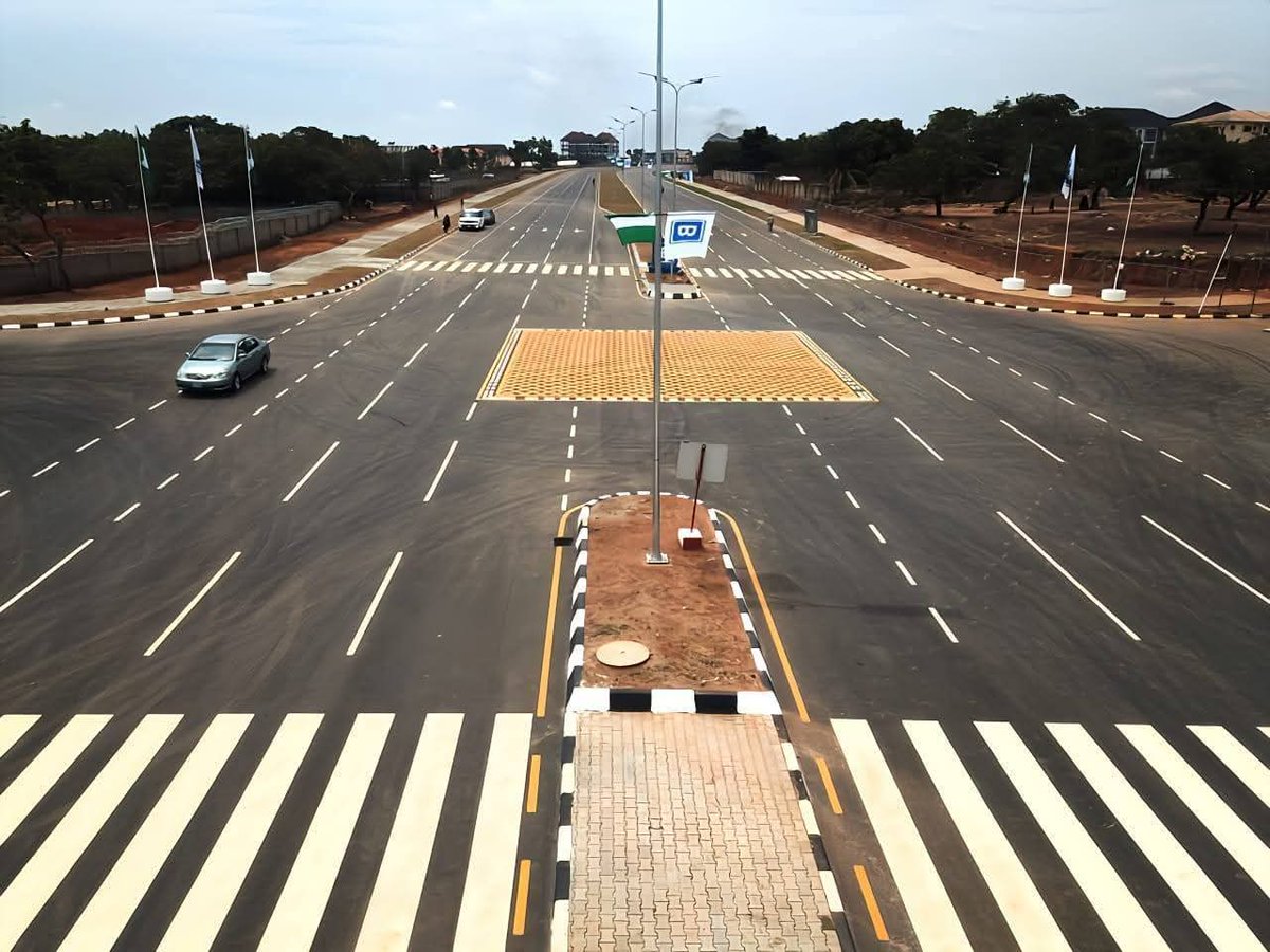 GovWike's tweet image. Yesterday, we commissioned the newly constructed 8-lane Arterial Road N5 (Obafemi Awolowo way) from Life Camp Junction to Ring Road 3 (RR3).

I thank Mr President,  Asiwaju Bola Ahmed Tinubu,  GCFR, for his support always.

I also thank the SGF, Senator George Akume, who…