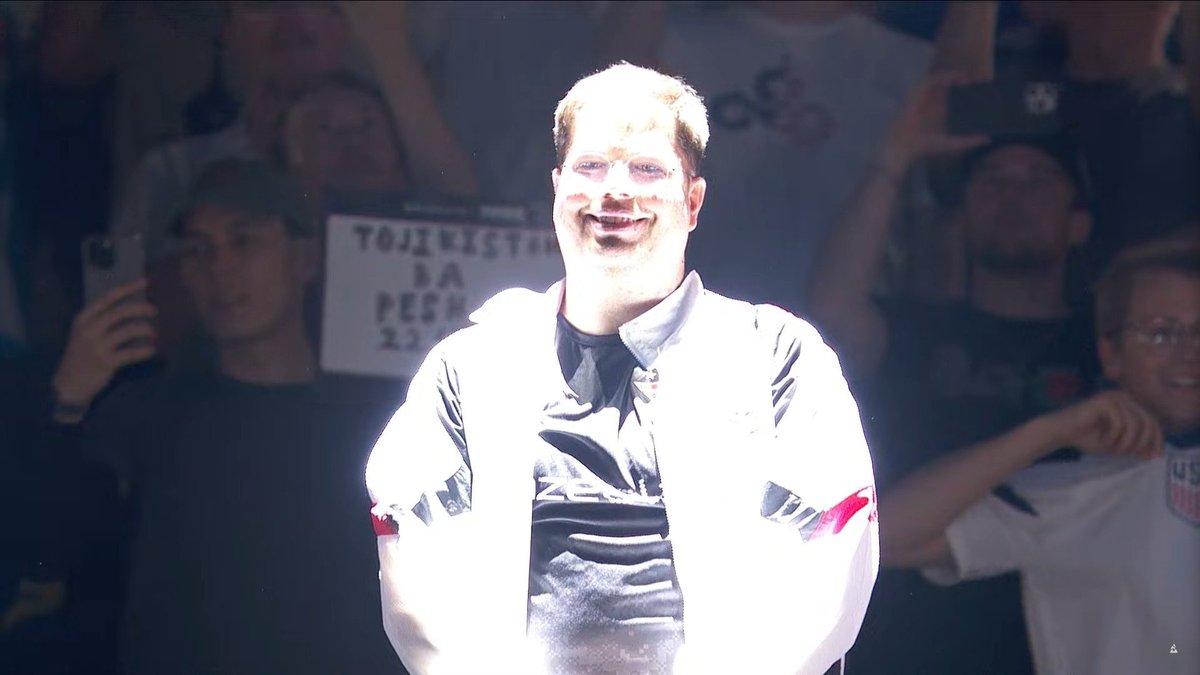 lleksird's tweet photo. nice flash -karrigan

#BLASTPremier https://t.co/Kcl6Kew8ZN