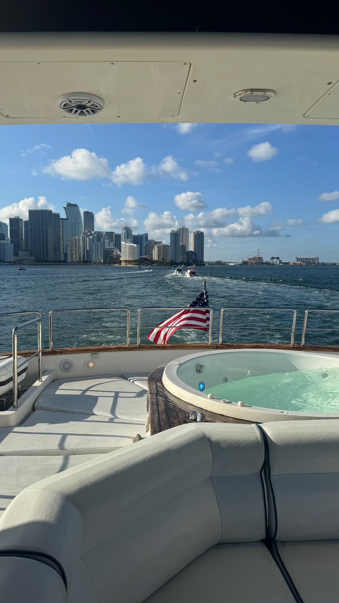 Just checked crypto prices and broke down to my knees on the boat 

Every time I go outside crypto dumps, it’s actually getting ridiculous at this point 

Never touching grass again 💔