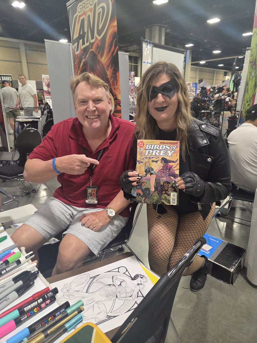 #Heroescon day 1 sigs from Greg Land: Birds of Prey and Spidey 2099  along with <a href="/KatyCandy16/">Katy Candy 🍬</a> Black Canary Cosplay posing with Greg