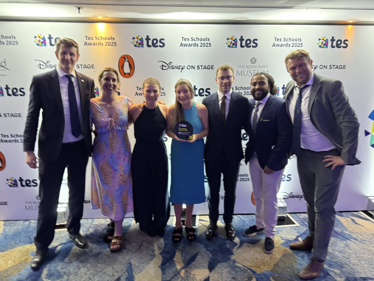 John Barneby (@johnbarneby) on Twitter photo 🎉 Huge congratulations to Oasis Academy South Bank who won TES Secondary School of the Year!!!! 👏 A credit to the amazing leadership by Anna Richardson & the incredible work of the whole team at OASB & across the Waterloo hub. Outstanding in every way🌟 #Proud <a href="/OasisAcademies/">Oasis Academies</a> 🎉 Huge congratulations to Oasis Academy South Bank who won TES Secondary School of the Year!!!! 👏 A credit to the amazing leadership by Anna Richardson & the incredible work of the whole team at OASB & across the Waterloo hub. Outstanding in every way🌟 #Proud <a href="/OasisAcademies/">Oasis Academies</a>