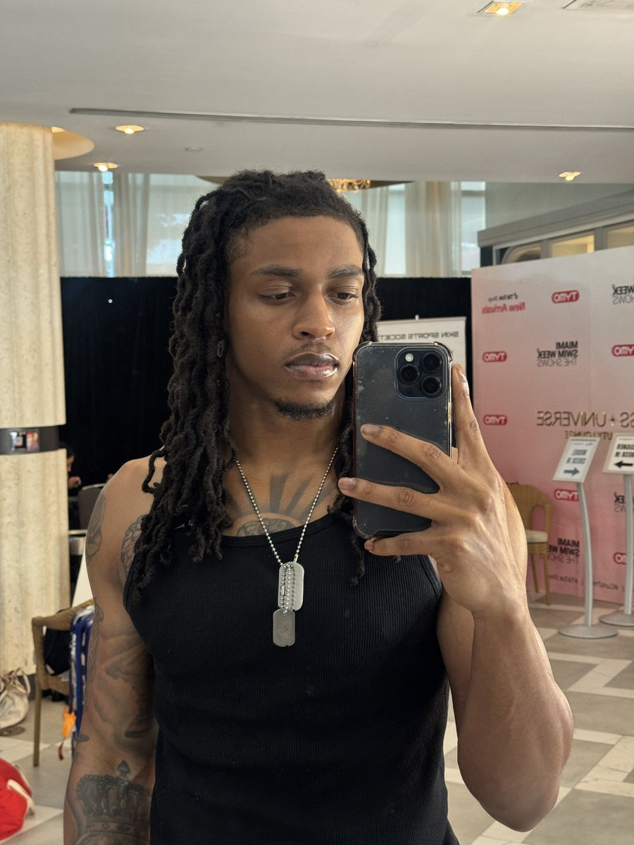 Gitty Jones 💙 tweet media