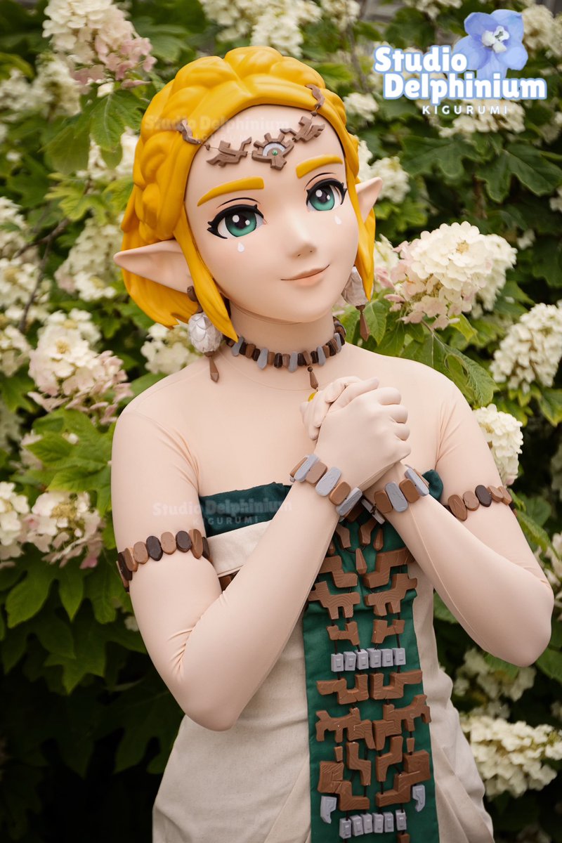 delphiniumkig's tweet image. No silent princess flowers here, I guess these hydrangeas will do…. 

#zelda #botw #totk #kigurumi #着ぐるみ #ゼルダ #ゼルダの伝説 #tloz #kigurumimask