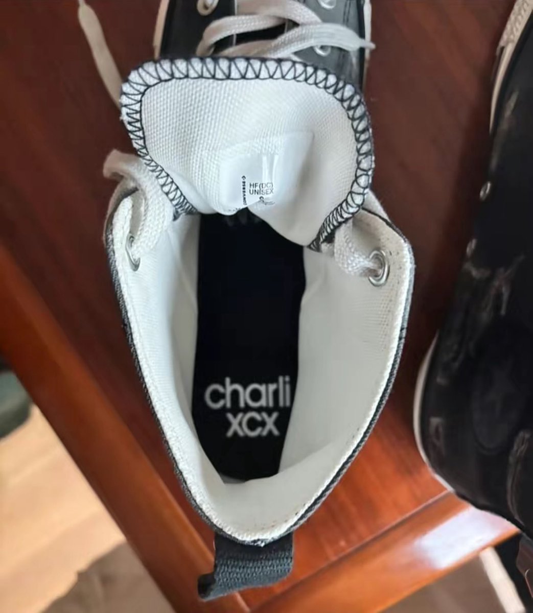 xcxsource's tweet photo. VERY up close look at the Charli xcx Converse Sneakers coming shortly. 🖤🤍 https://t.co/sQq689RimV