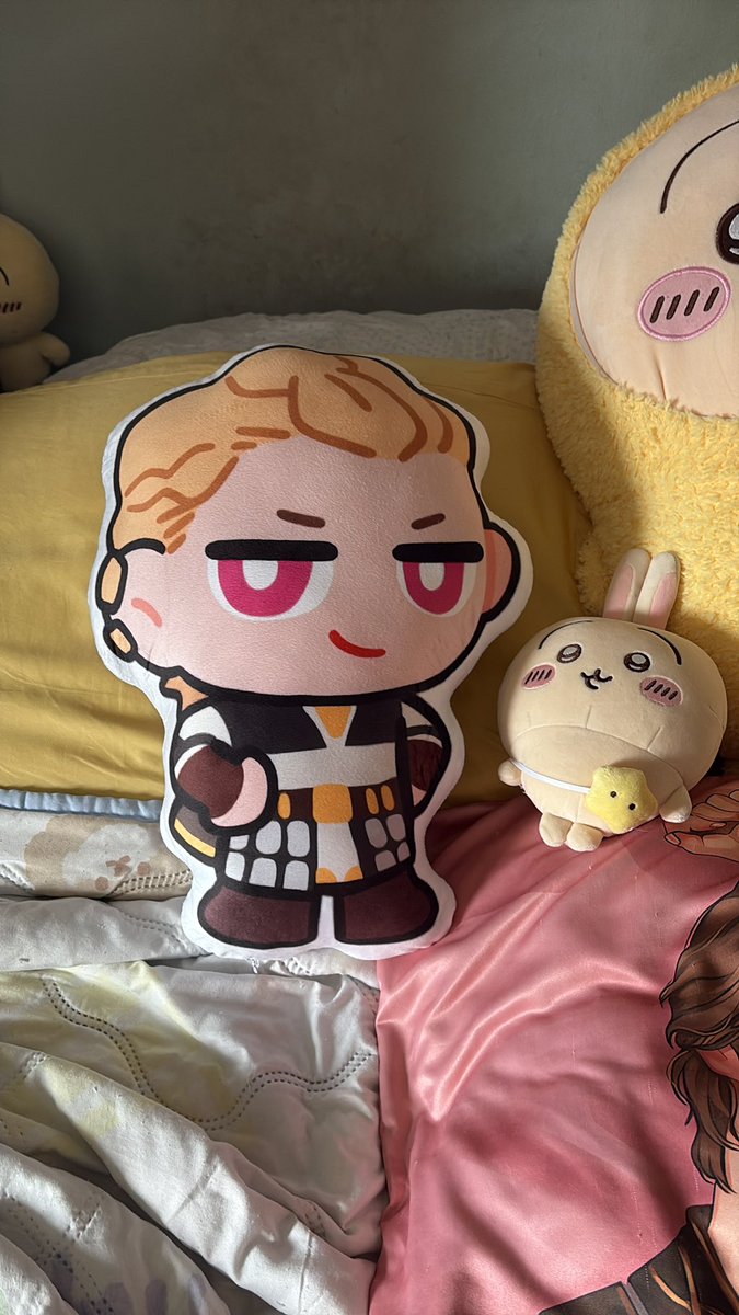 My newest merch of pookie (art by <a href="/kaite_xyxy/">Non_Recyclable // Commission open</a> , go follow them!!!!)